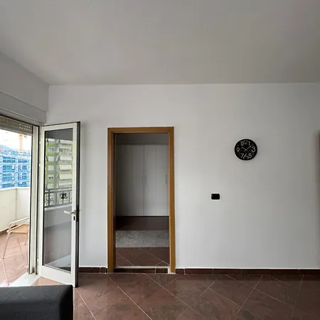 Lägenhet Dennys At Blloku