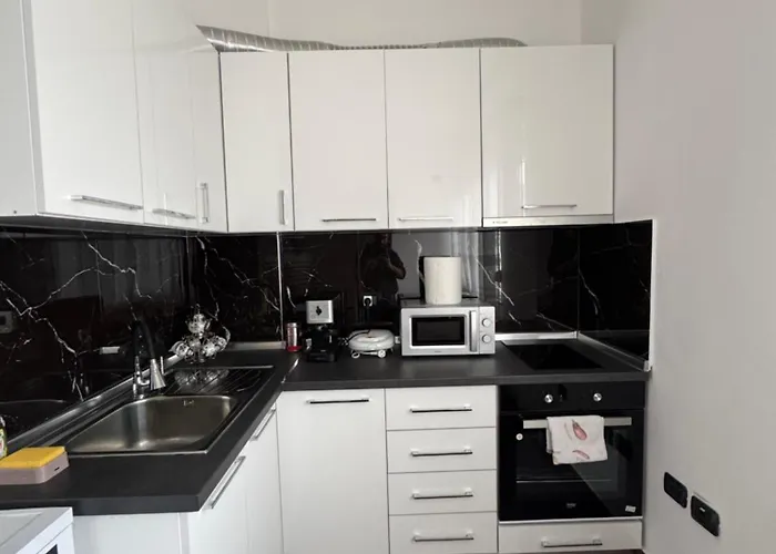 Apartment Dennys At Blloku Tirana